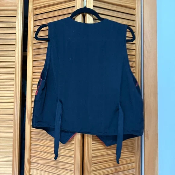 Colorful Patterned wool Vest - Picture 4 of 5